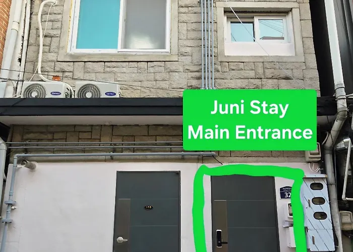 Juni Korea Univ Station 3min